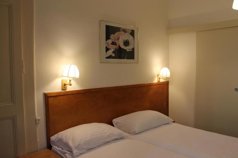 Hotel Pax Женева Экстерьер фото