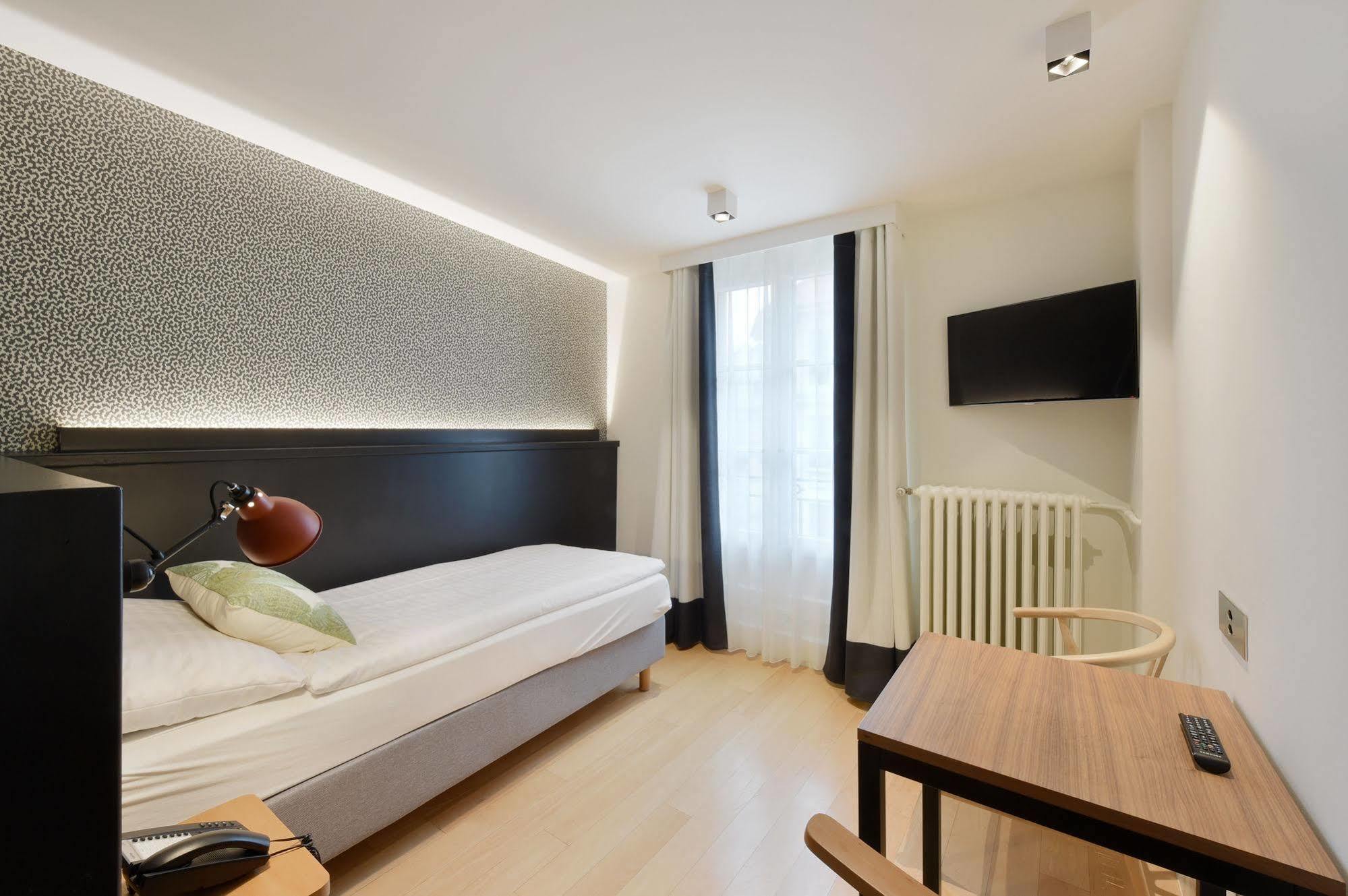 Hotel Pax Женева Экстерьер фото